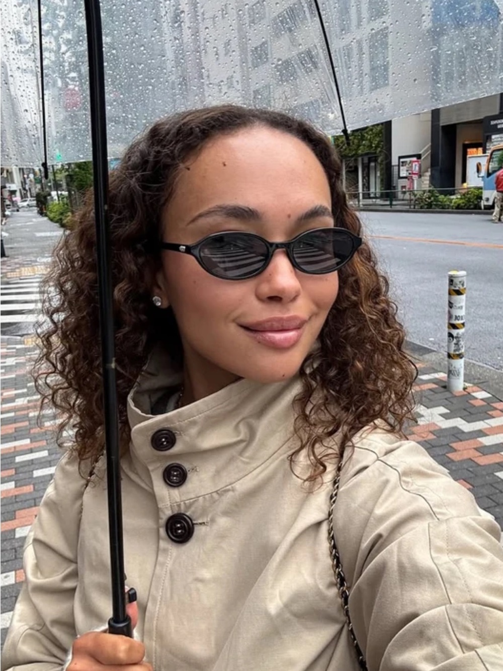 Bonnie Clyde baby Black Oval Women’s Sunglasses - Brown Lenses - Picture 6 of 16